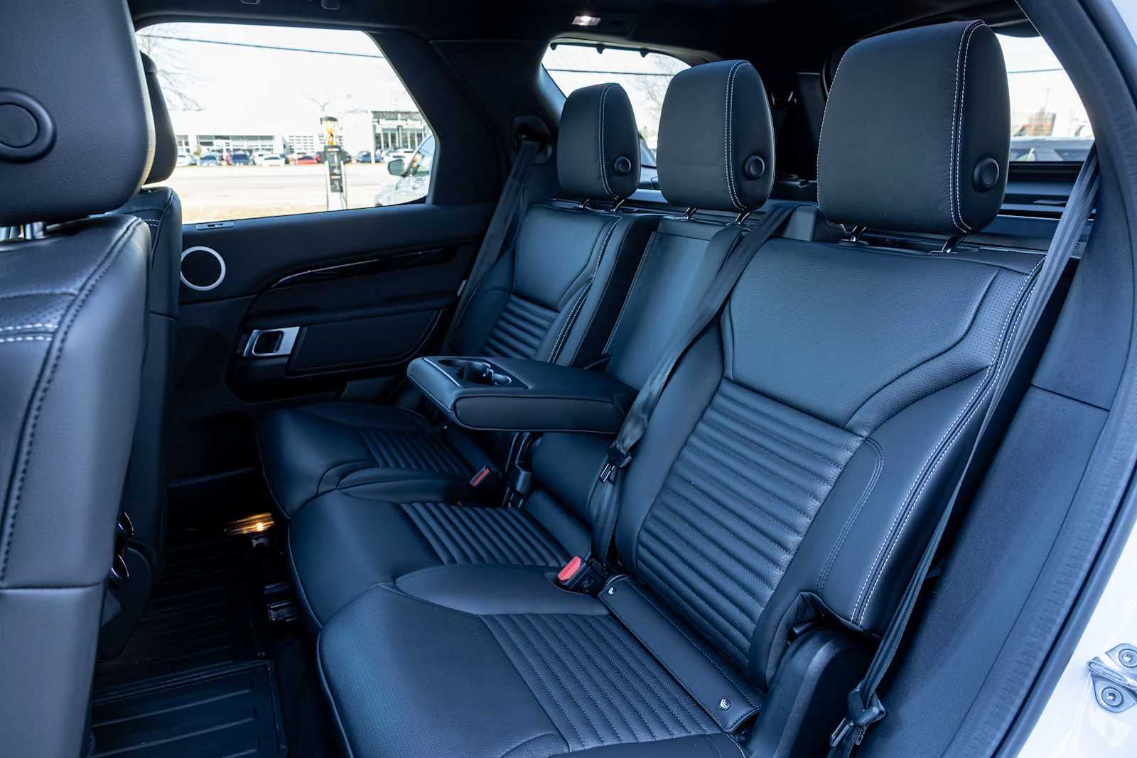 2026 Land Rover Discovery S - Photo 31