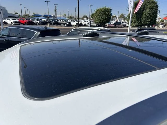 New 2027 RADIANT WHITE INFINITI Luxe 4WD image 11