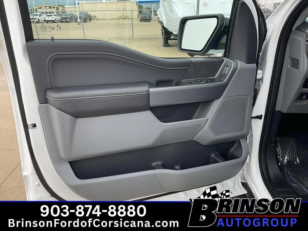 New 2026 Oxford White Ford XLT image 10