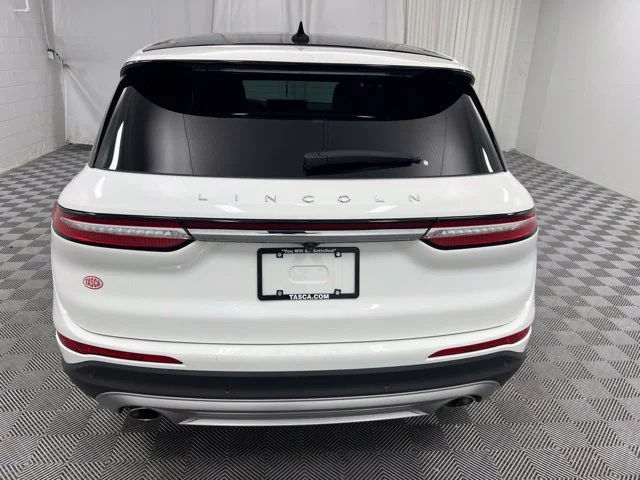 Used 2023 White Lincoln Standard image 7