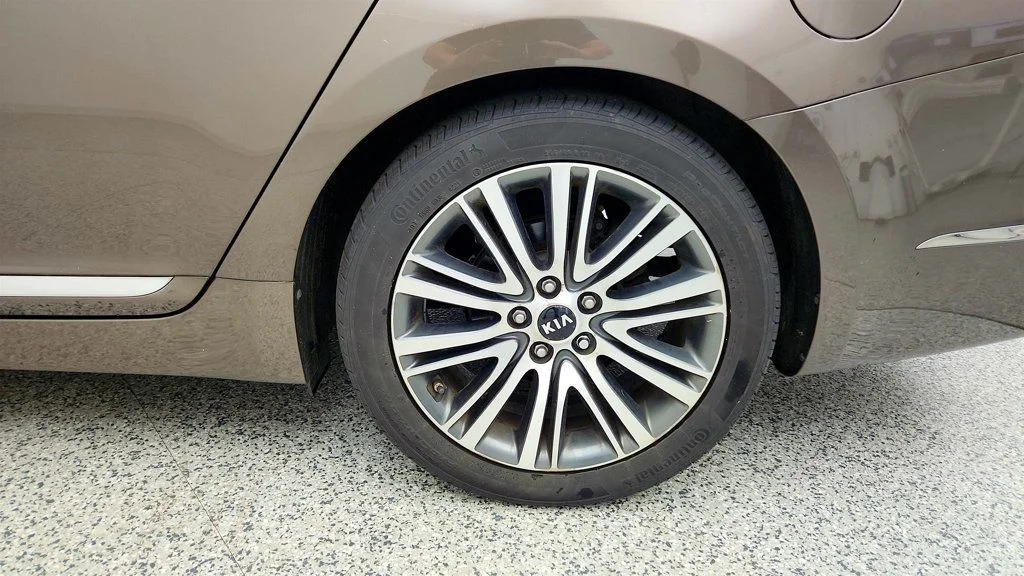 Used 2014 Bronze Metallic Kia 4dr Sedan Limited image 9
