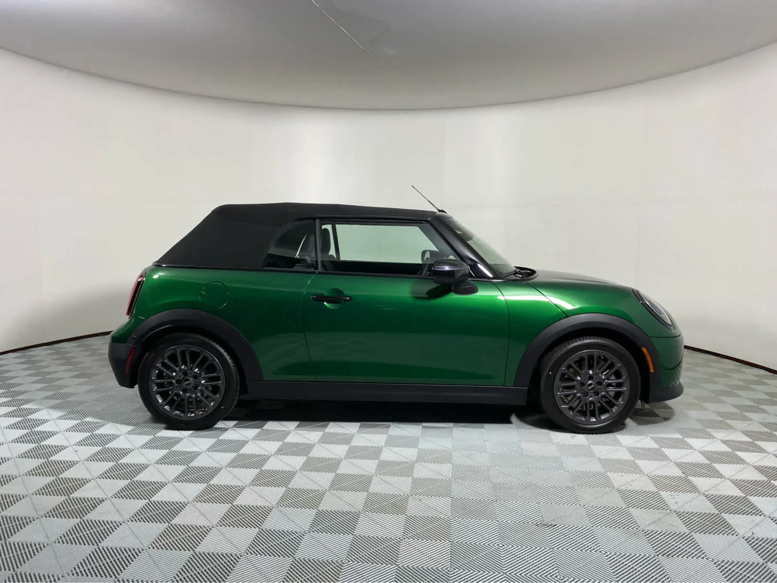 2026 MINI Convertible S - Photo 21