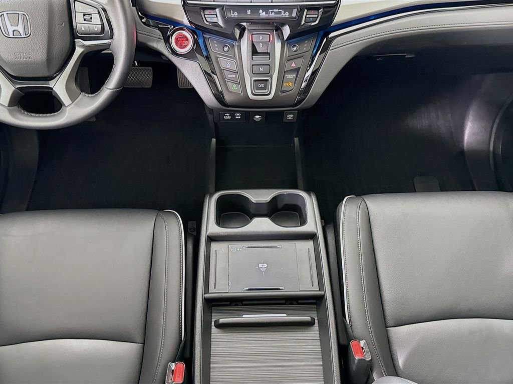 2025 Honda Odyssey Touring - Photo 16