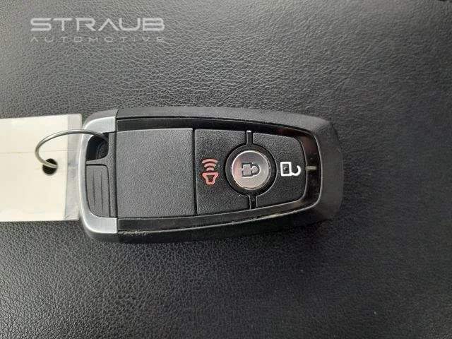 Used 2018 Magnetic Ford SEL image 10