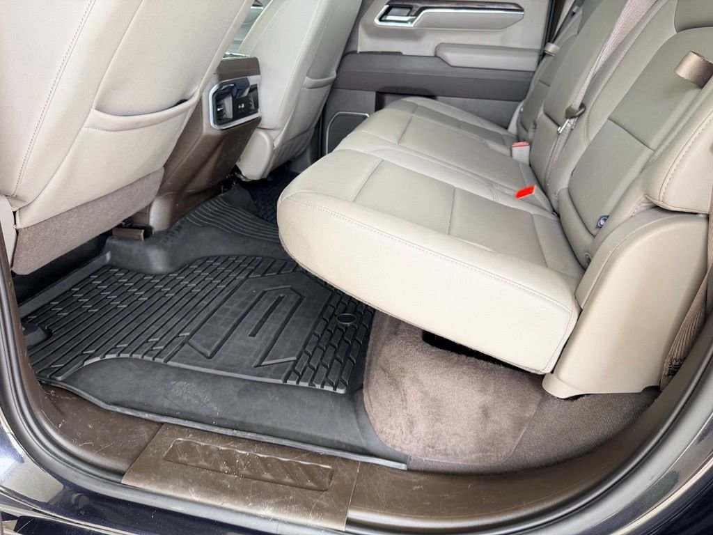 Used 2025 Silver GMC SLT image 30