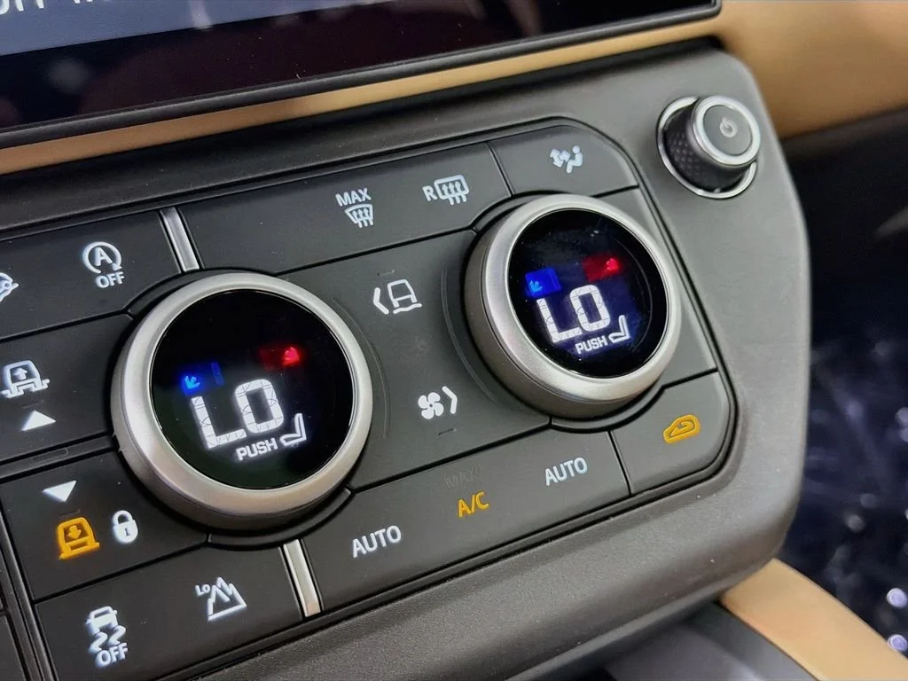 2026 Land Rover Defender X-Dynamic SE - Photo 16