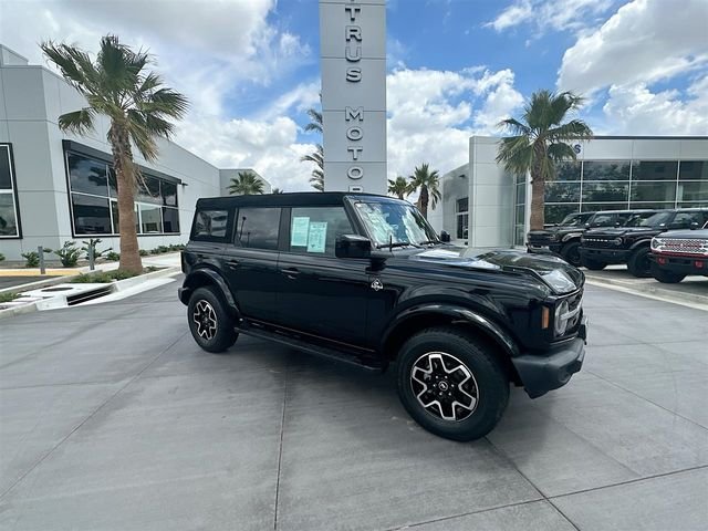 2023 Ford Bronco Outer Banks 4x4's photo