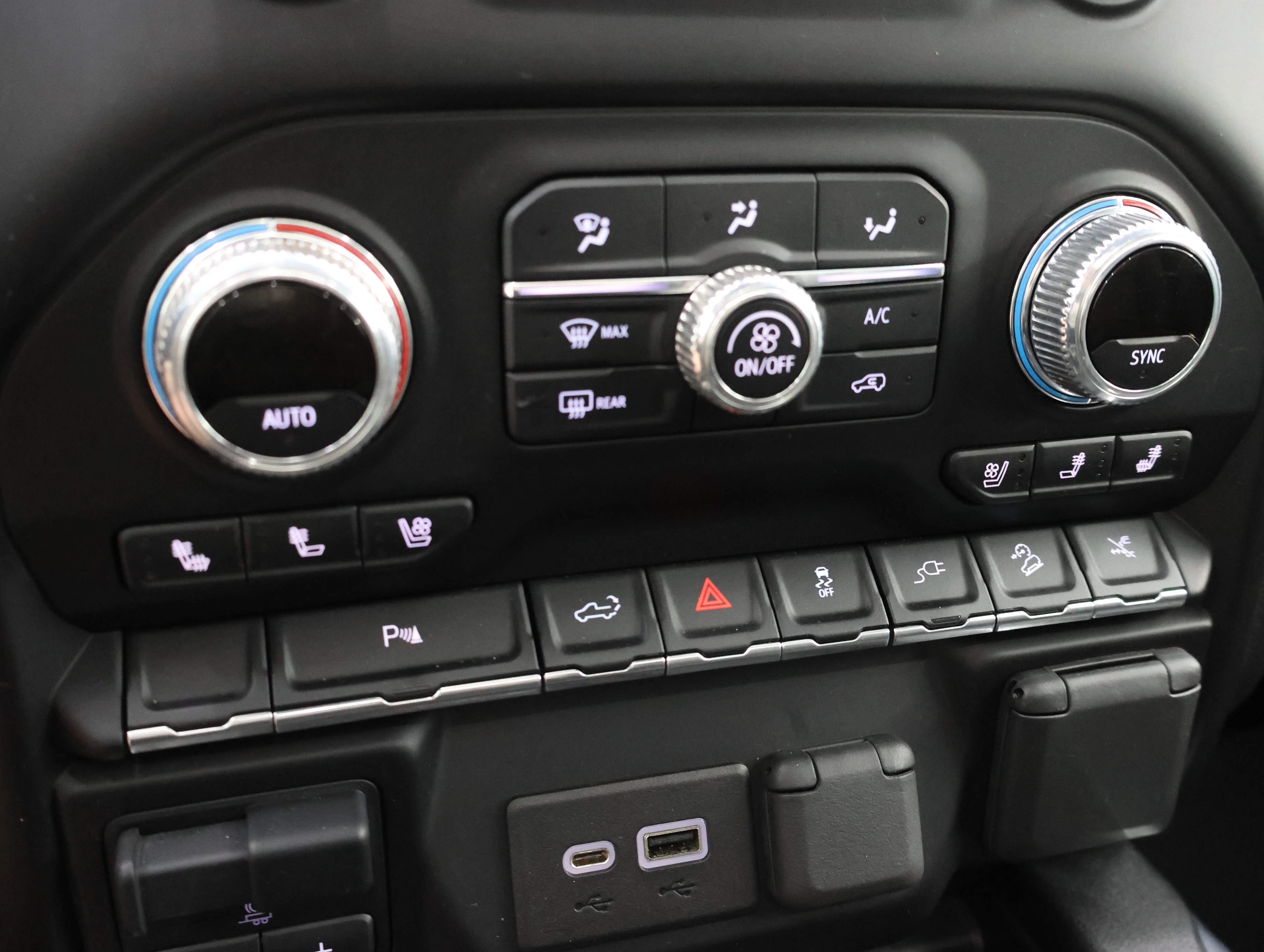 Used 2022 White Frost Tricoat GMC Denali image 52