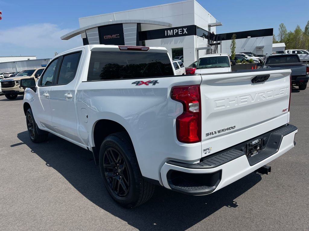 View vehicle photo 3