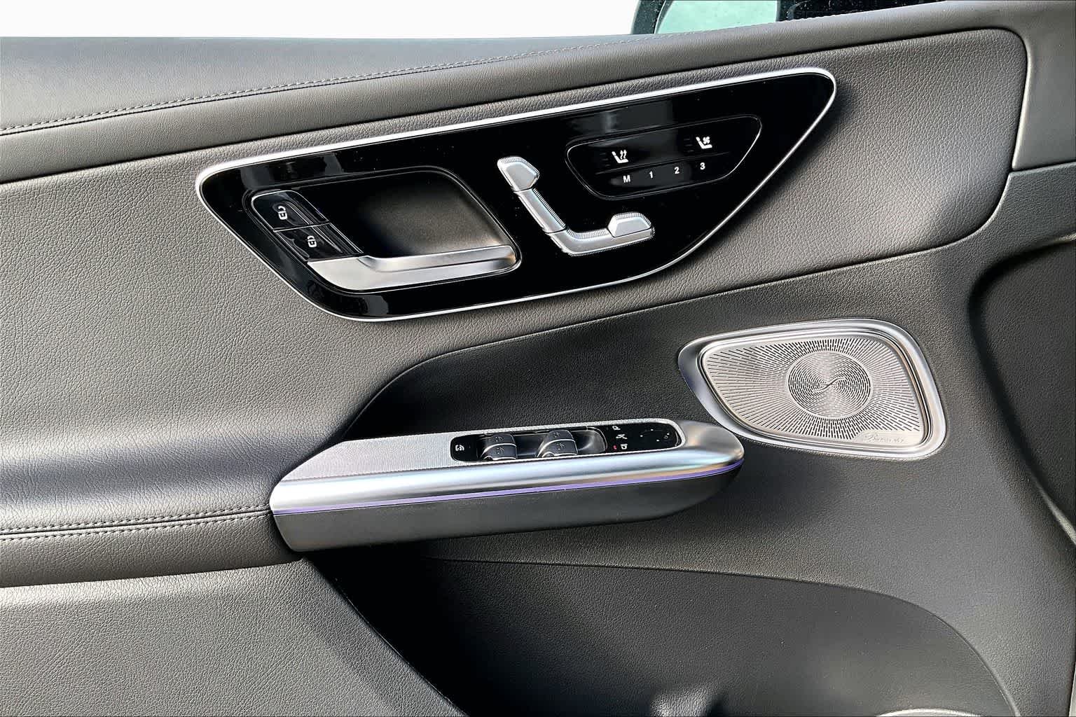 New 2026 Polar White Mercedes-Benz GLC 300 image 15