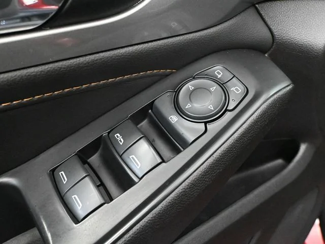 2021 Chevrolet Traverse 1LT - Photo 18