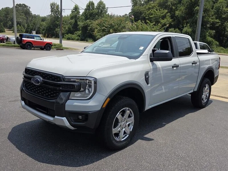 New 2026 Avalanche Ford XLT image 3