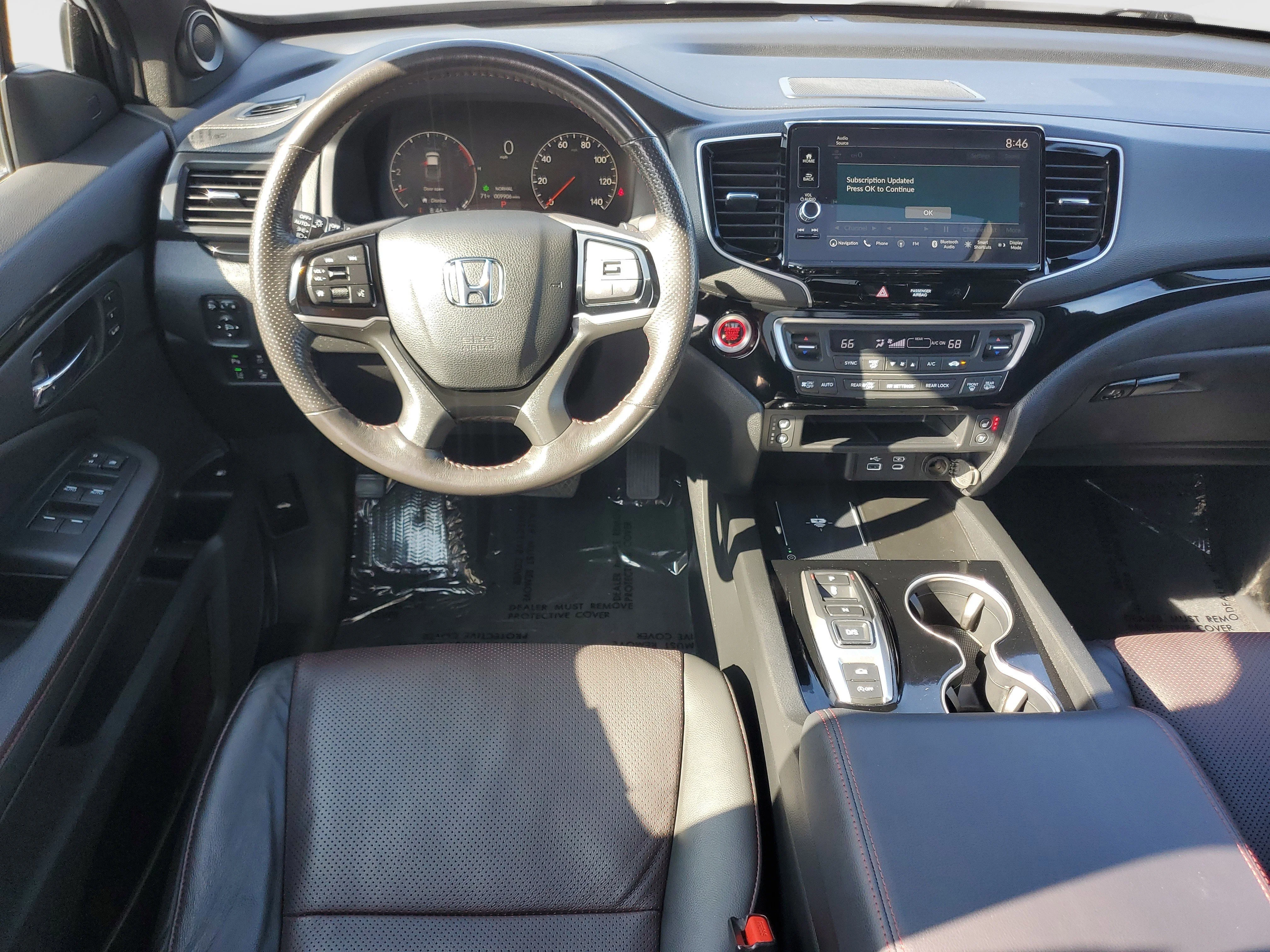 Certified Used 2025  Honda Black Edition image 17
