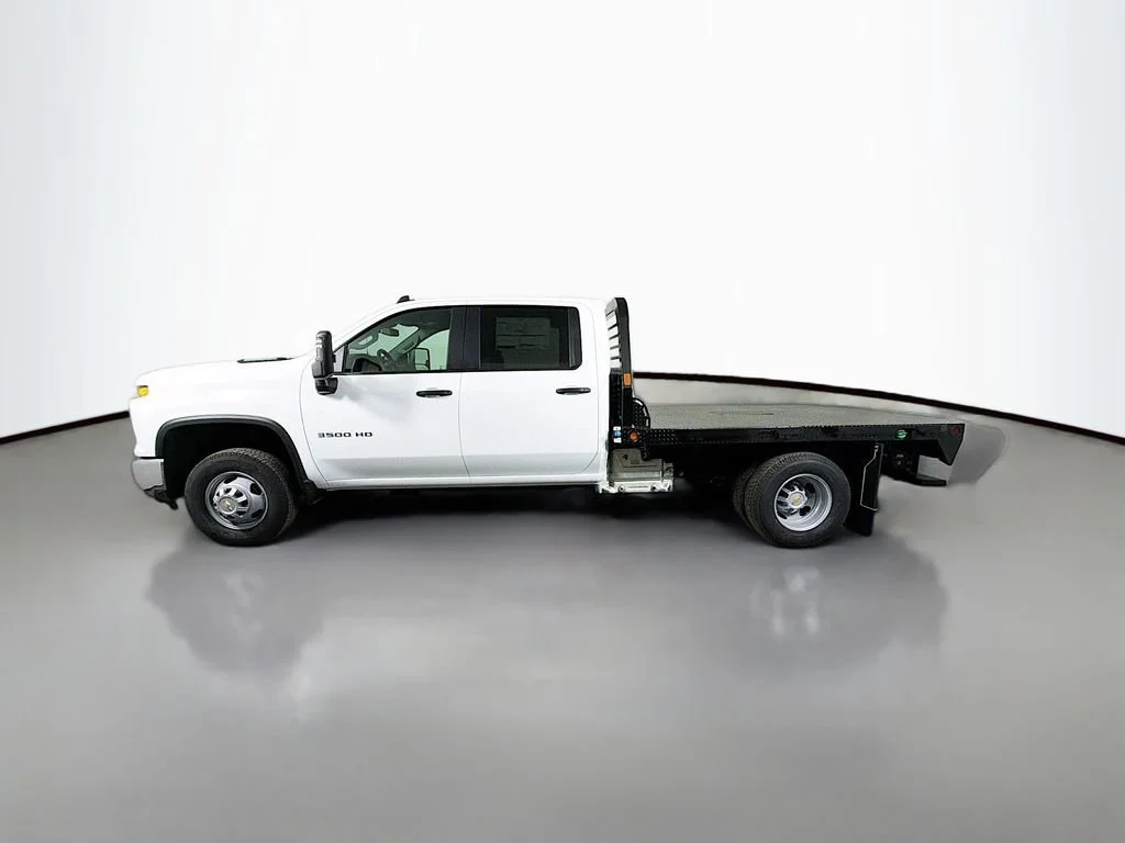 New 2026 Summit White Chevrolet Work Truck image 8
