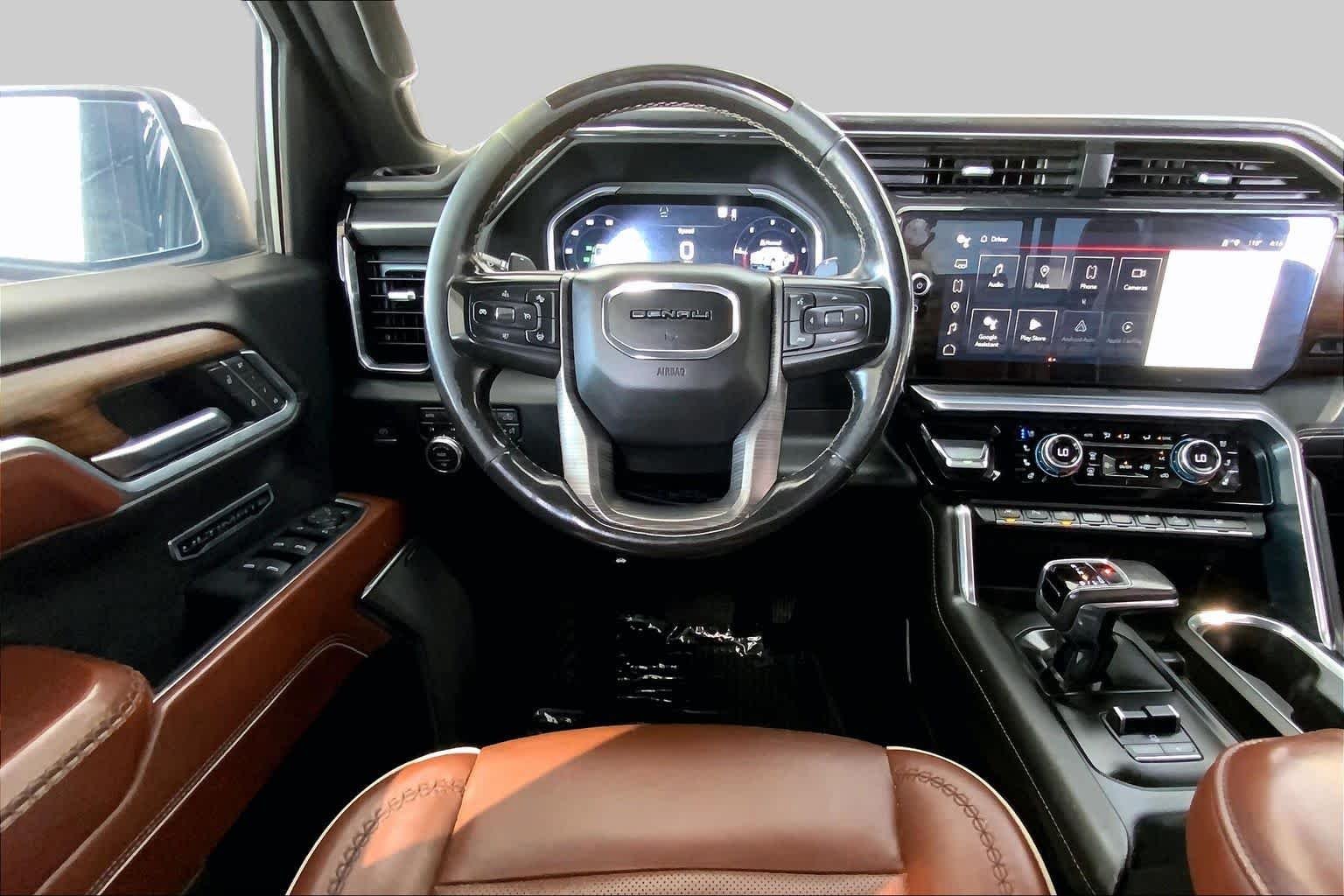 Used 2022 Onyx Black GMC Denali Ultimate image 5