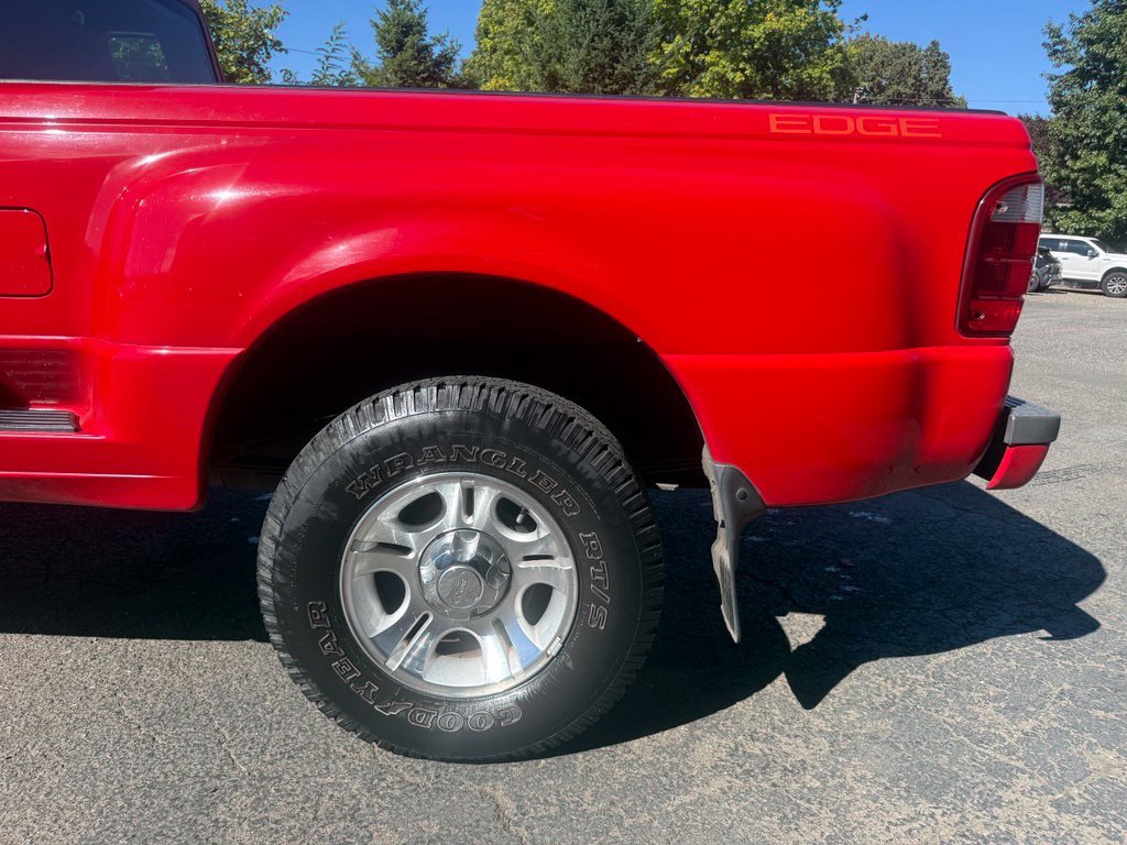 Used 2004  Ford  image 8