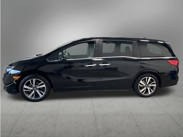 Certified Used 2023 Crystal Black Pearl Honda Touring image 3