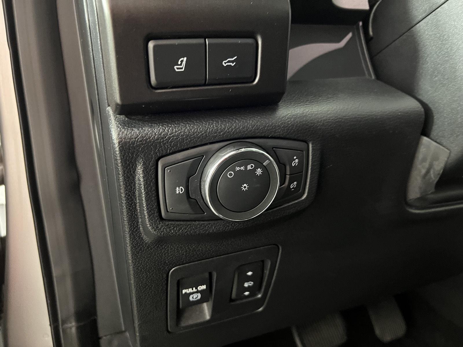 Used 2019 Ingot Silver Ford Limited image 21