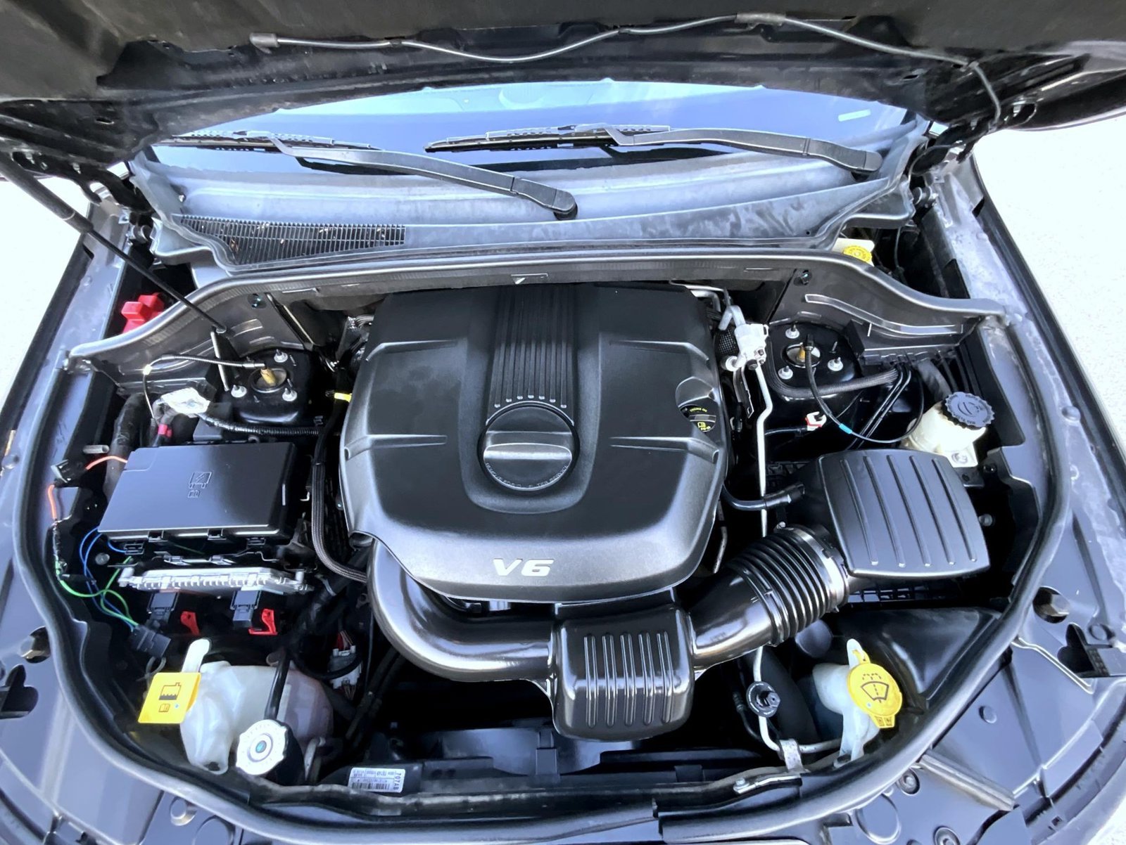 Used 2014 Black Jeep Overland image 26