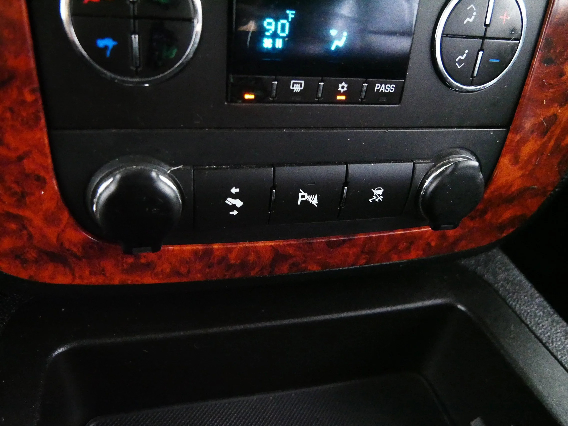 Used 2011 Mocha Steel Metallic Chevrolet LT image 29