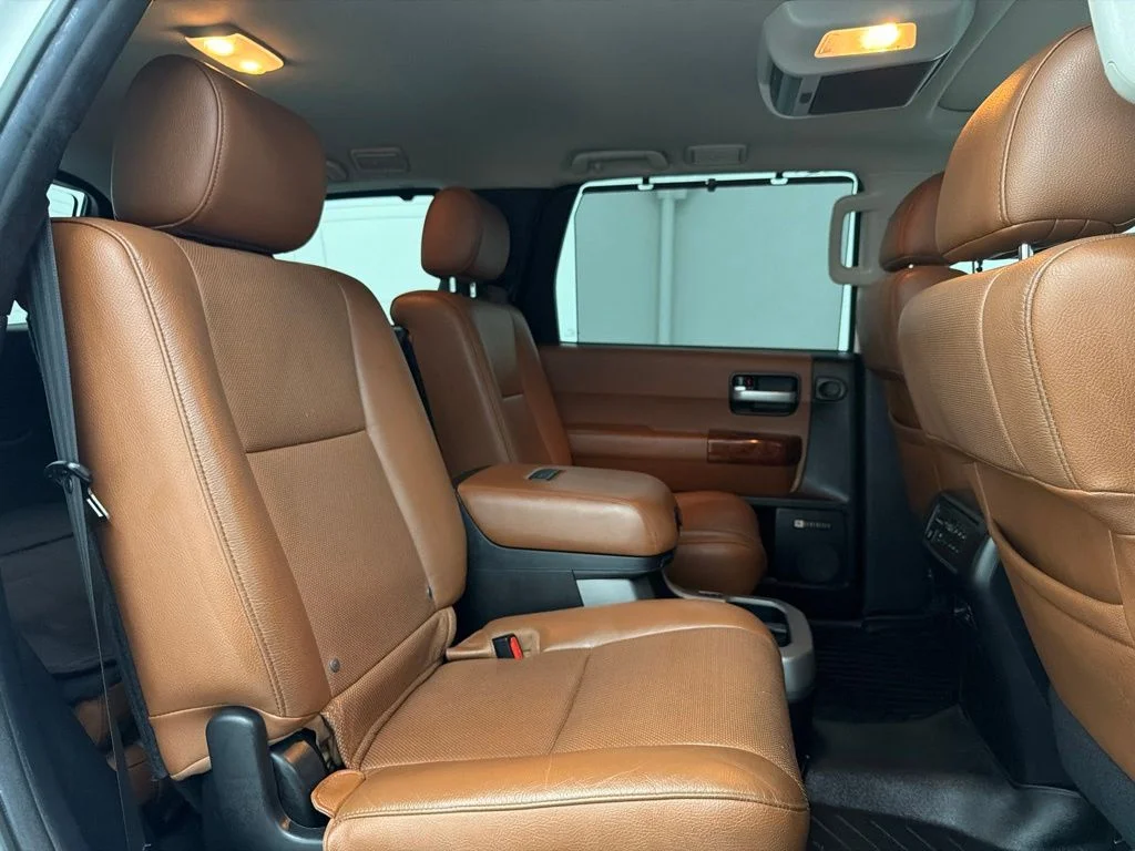 Used 2021 White Toyota Platinum image 31