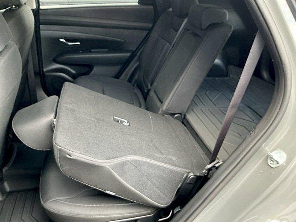Used 2025 Hampton Gray Hyundai Preferred AWD image 17