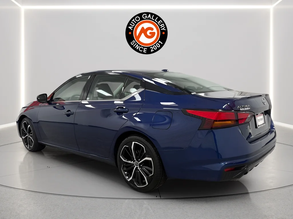 Used 2024 Blue Nissan 2.5 SR image 6