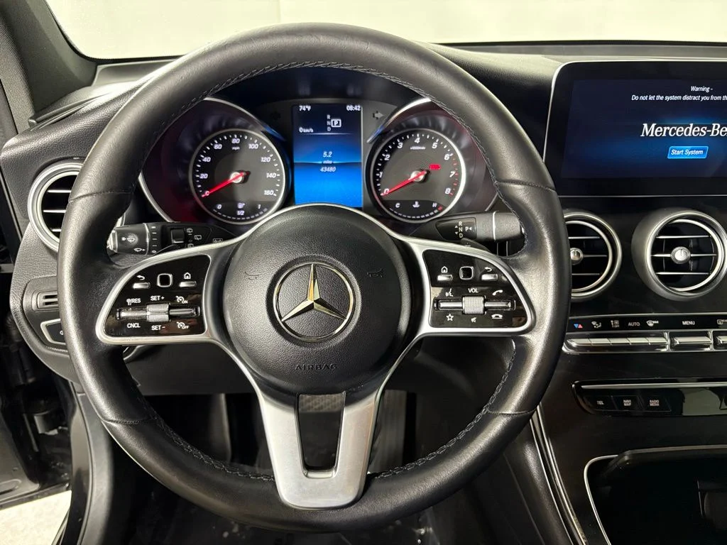 Used 2022 Black Mercedes-Benz GLC 300 image 23