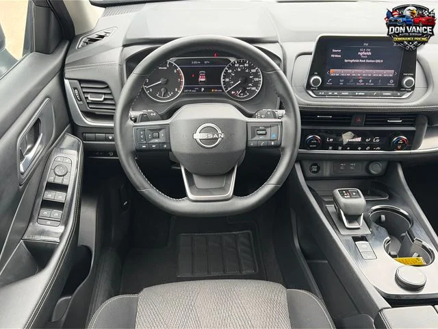 Used 2025 Gray Nissan SV image 13