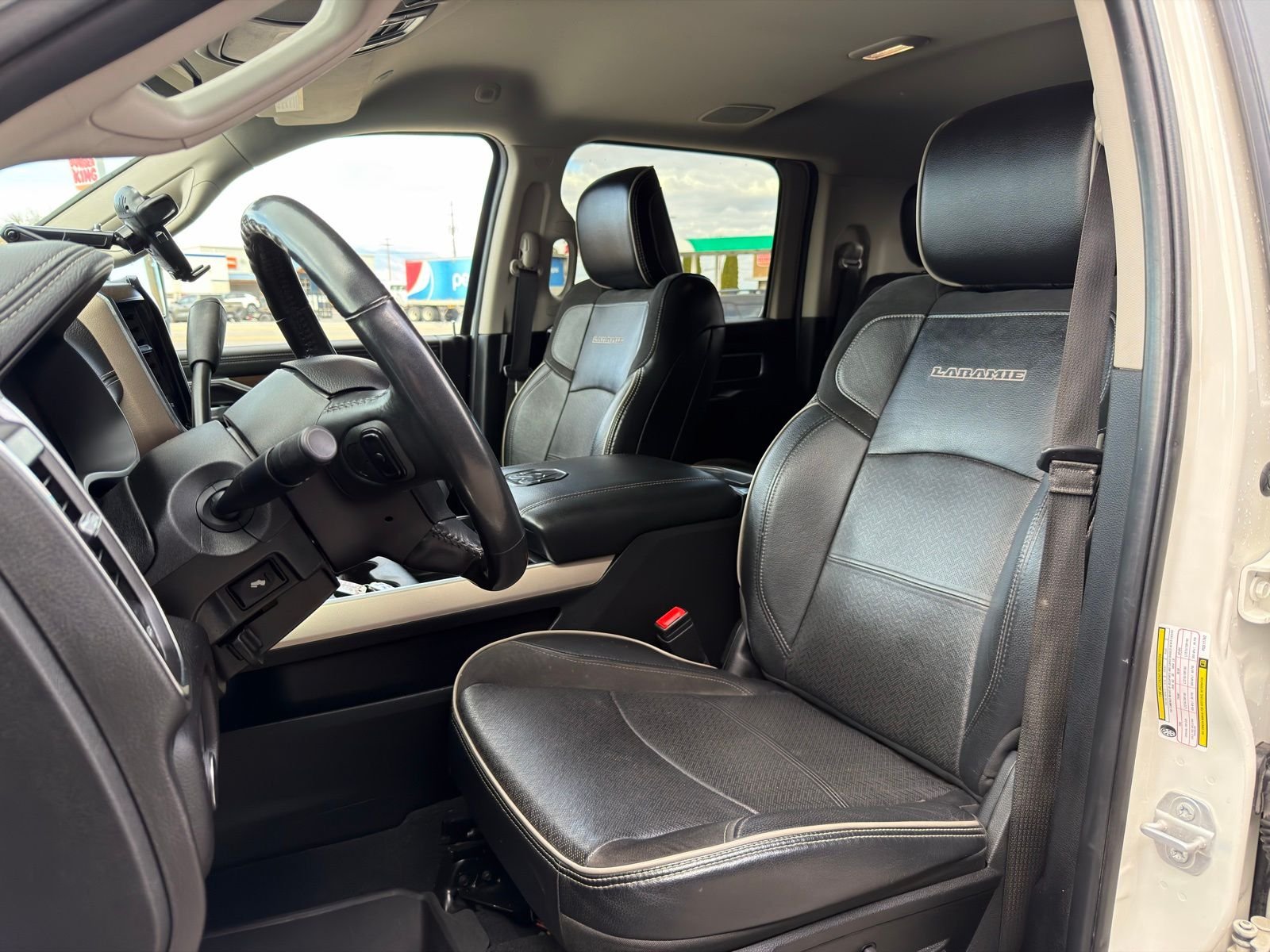 2023 RAM Ram 3500 Pickup Laramie - Photo 14