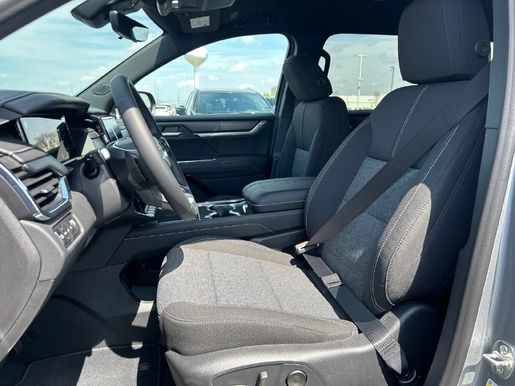 2026 GMC Acadia Elevation - Photo 16