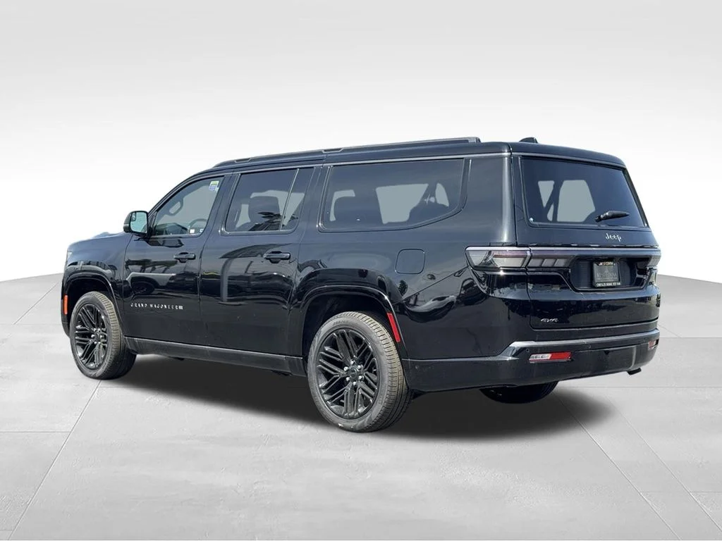 New 2026 High Gloss Black Exterior Paint Jeep Limited Reserve image 7