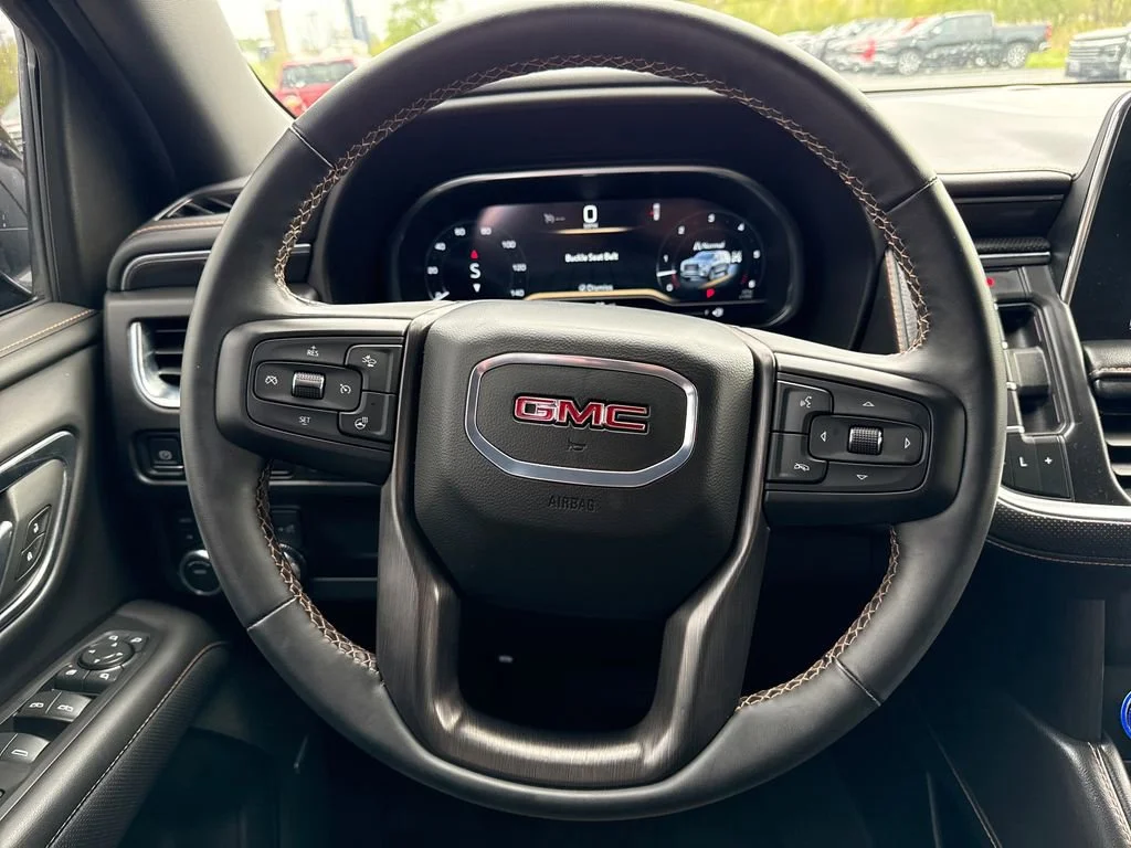 2024 GMC Yukon AT4 - Photo 12