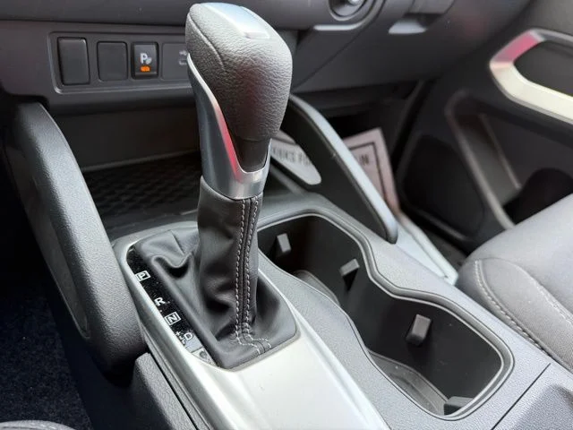 2025 Nissan Frontier SV - Photo 22