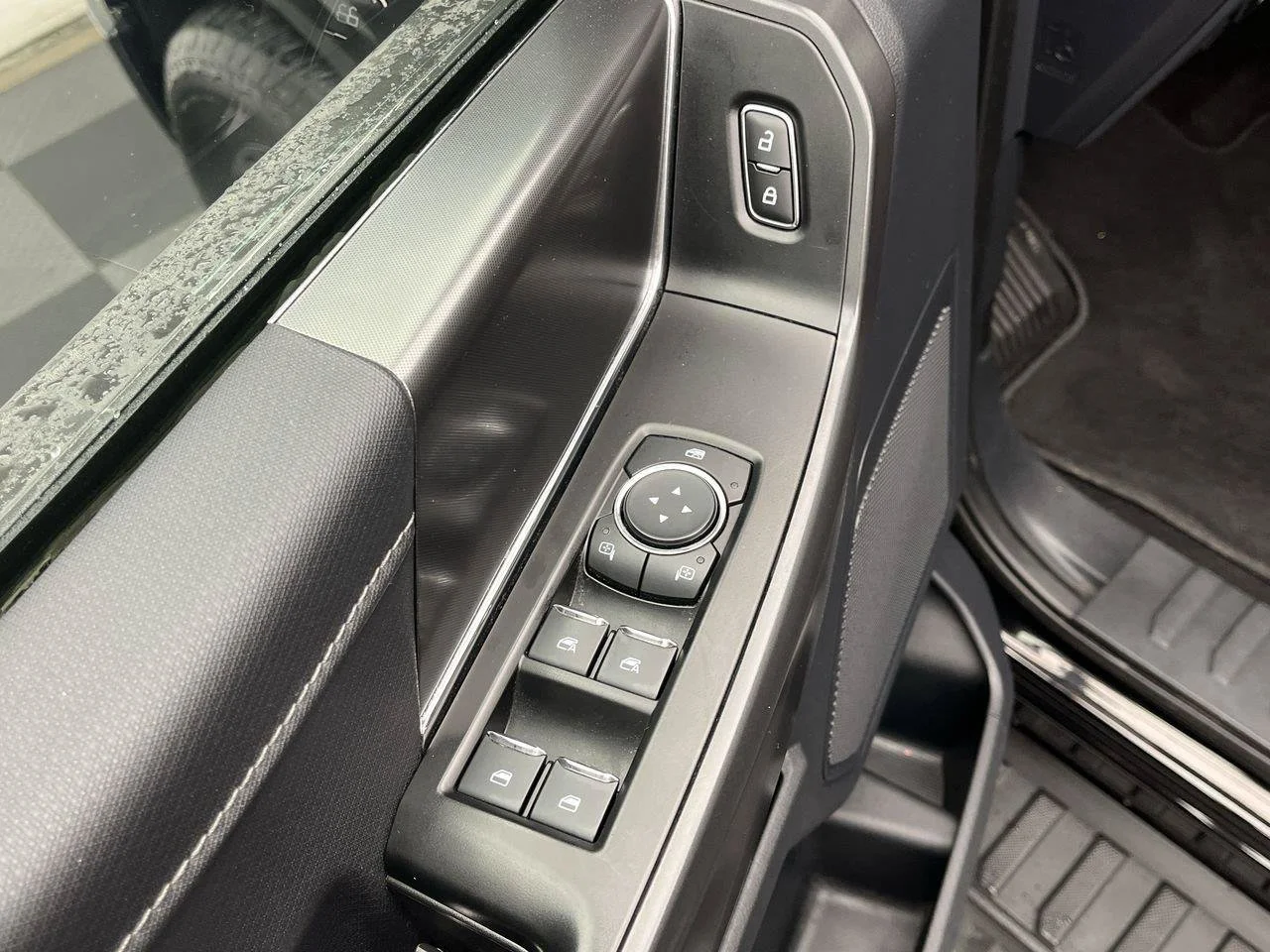Used 2024 Black Ford XLT image 11