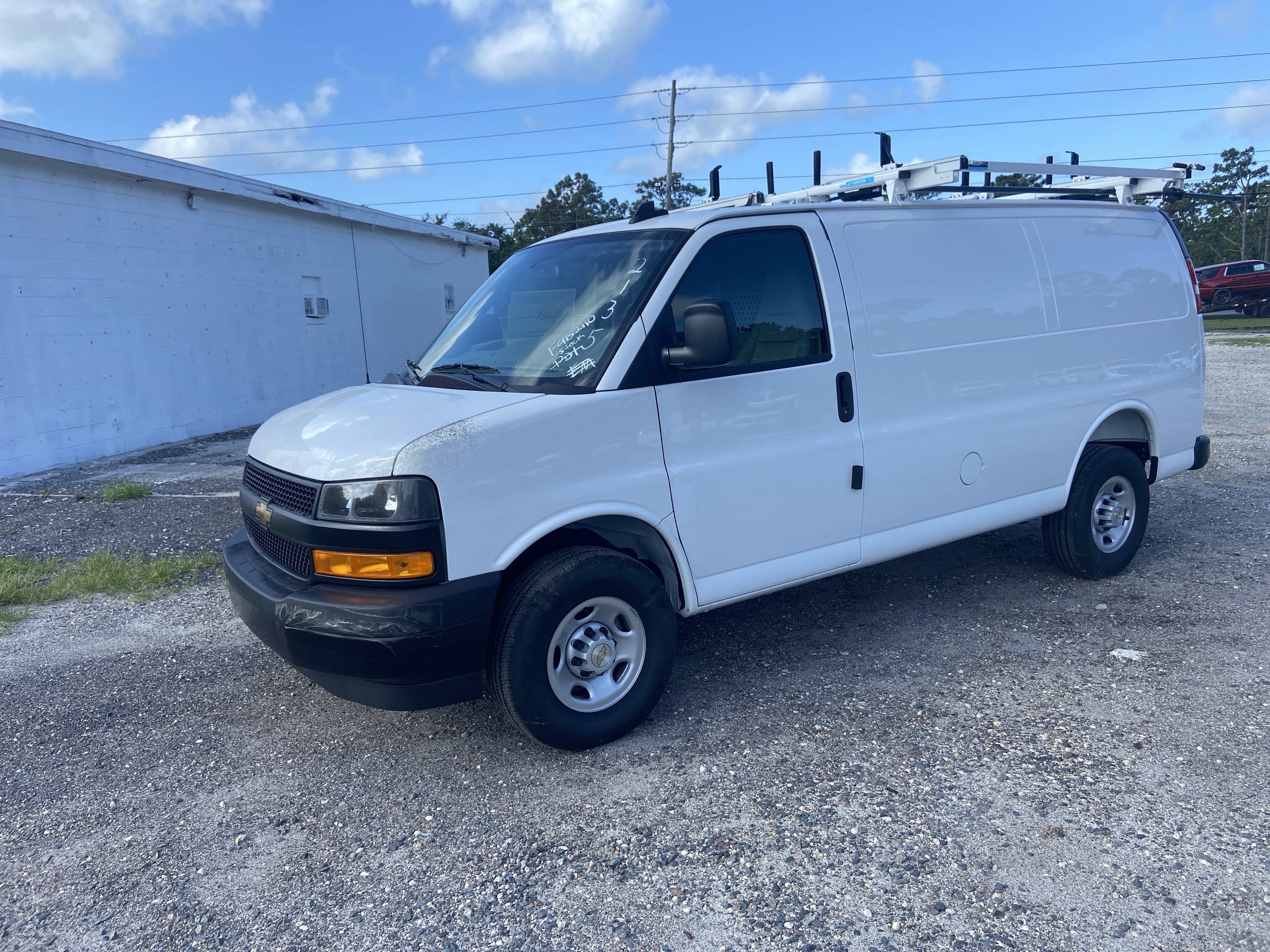 2025 Chevrolet Express 2500 Work Van HD's photo