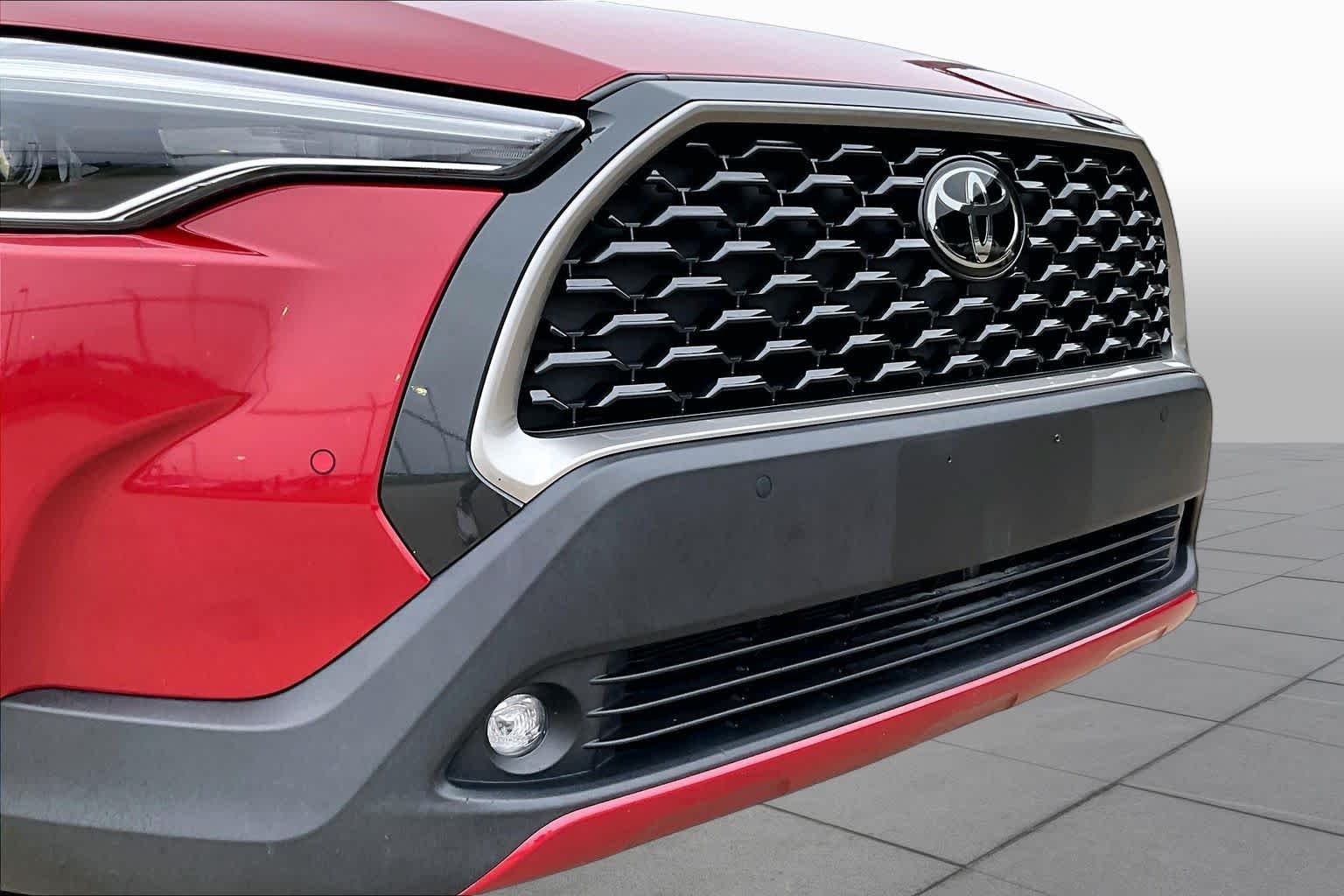 Used 2024 Barcelona Red Metallic Toyota XLE image 29