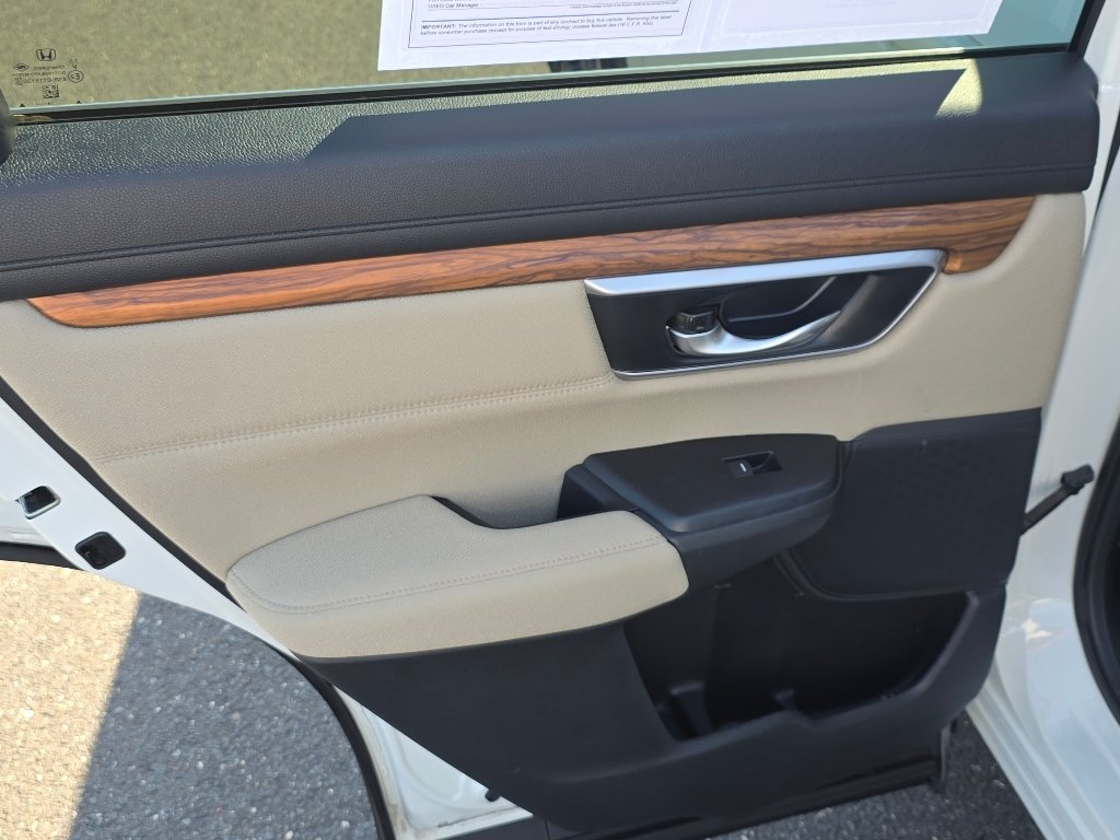 Used 2018 White Honda EX image 30