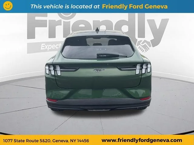 Used 2024 Eruption Green Metallic Ford Select image 6