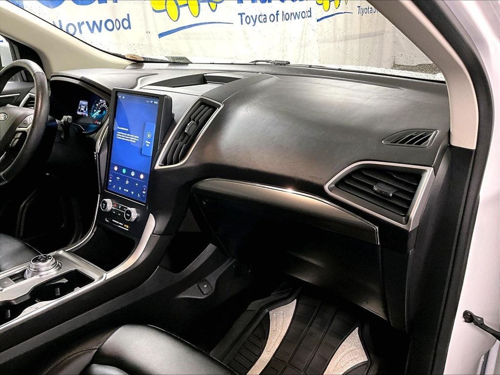 Used 2022 White Ford SEL image 13