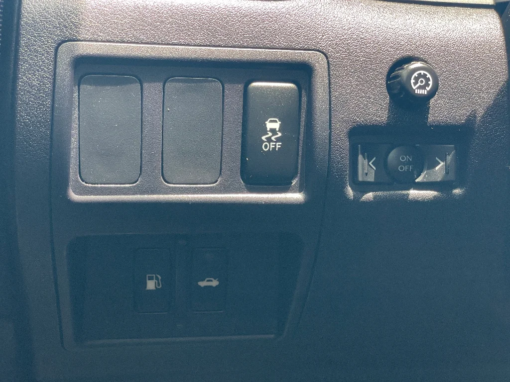 Used 2012 Obsidian Lexus Base image 9