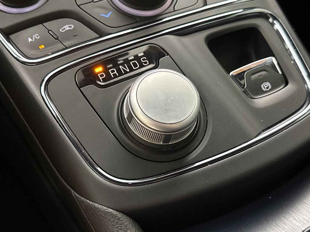 Used 2015 Black Chrysler S image 19
