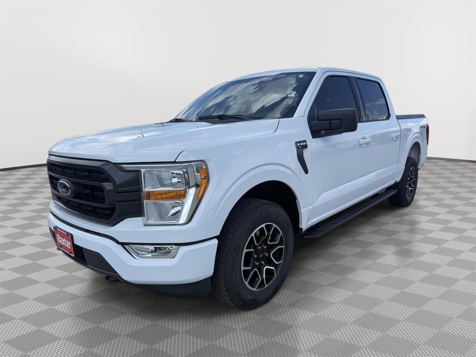 Certified Used 2022 Oxford White Ford XLT image 5