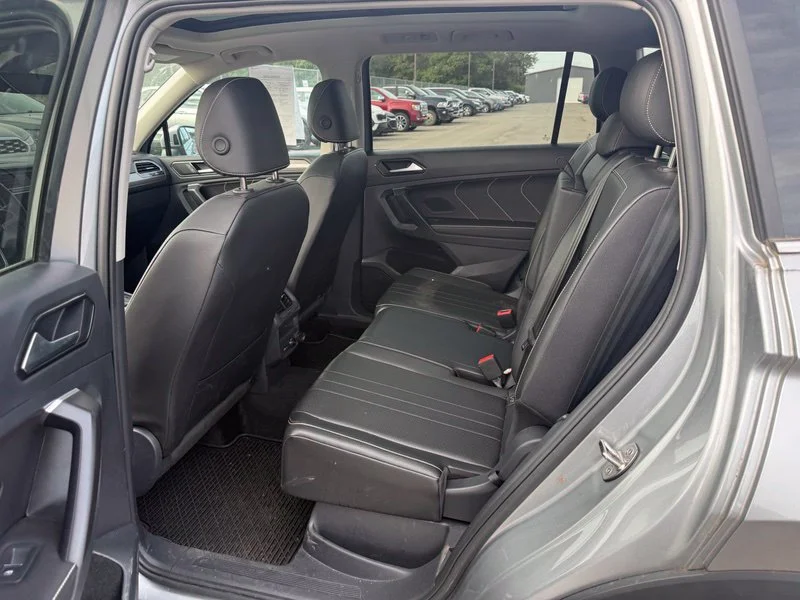 Used 2024  Volkswagen 2.0T SE image 4