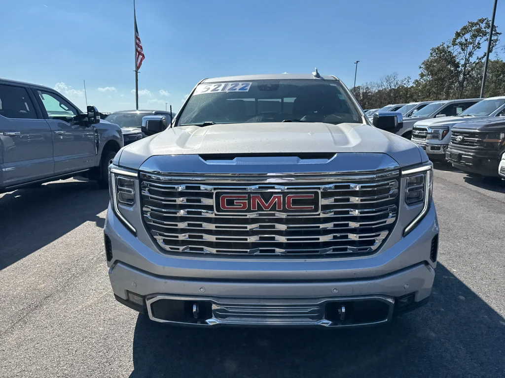 Used 2022 GMC Sierra 1500 Denali Denali with VIN 3GTUUGEL2NG622717 for sale in Little Rock