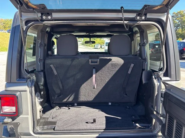 Used 2019 Gray Jeep Sport S image 23