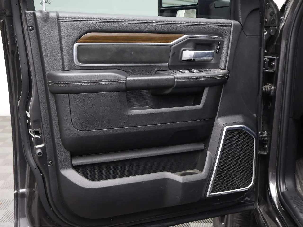Used 2024 Granite Crystal Metallic Clear Coat Ram Laramie Crew Cab image 7