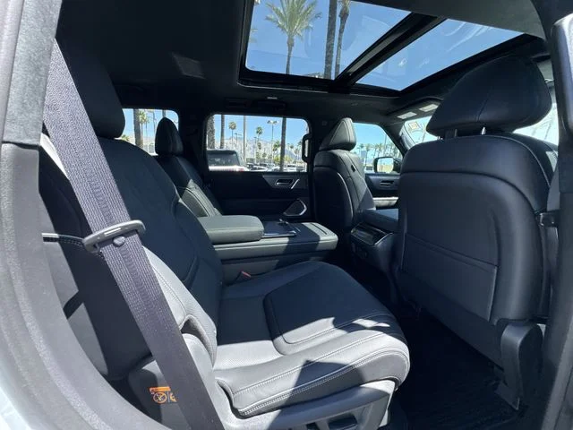 New 2026 Black INFINITI AUTOGRAPH image 28