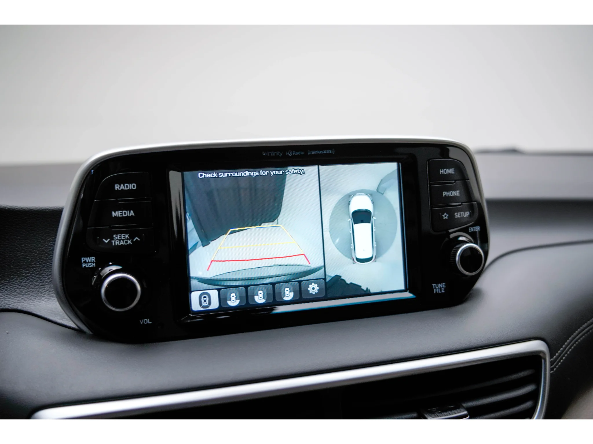 Used 2021 Black Noir Pearl Hyundai Limited image 14