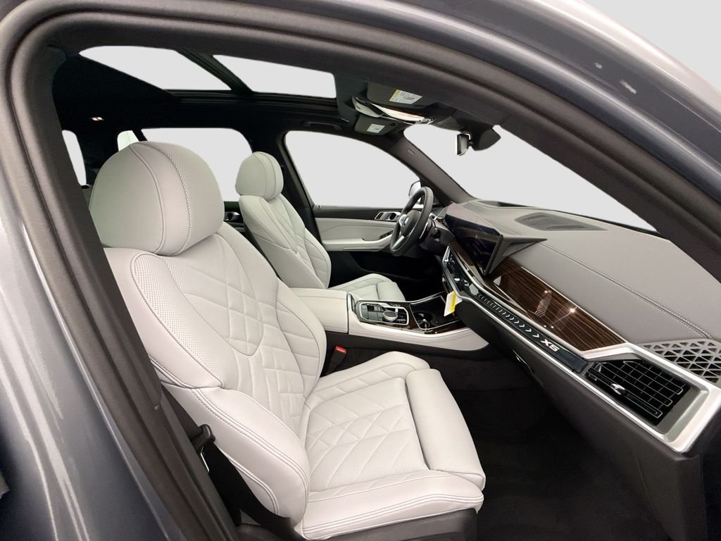 Used 2026 Gray Metallic BMW xDrive40i image 20